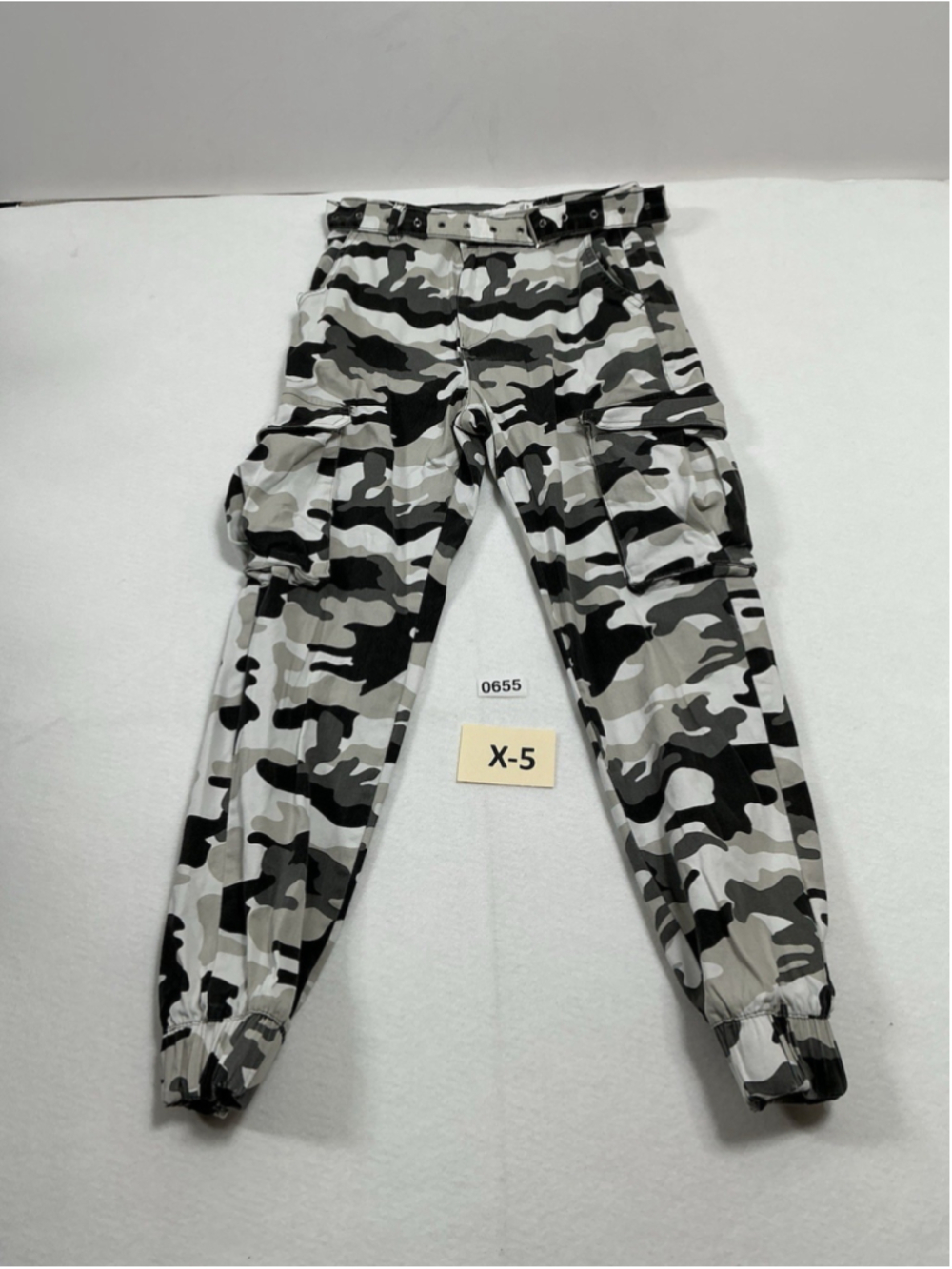 Womans Refuge Belted Cargo Jogger Style Camo Pants Small Gray